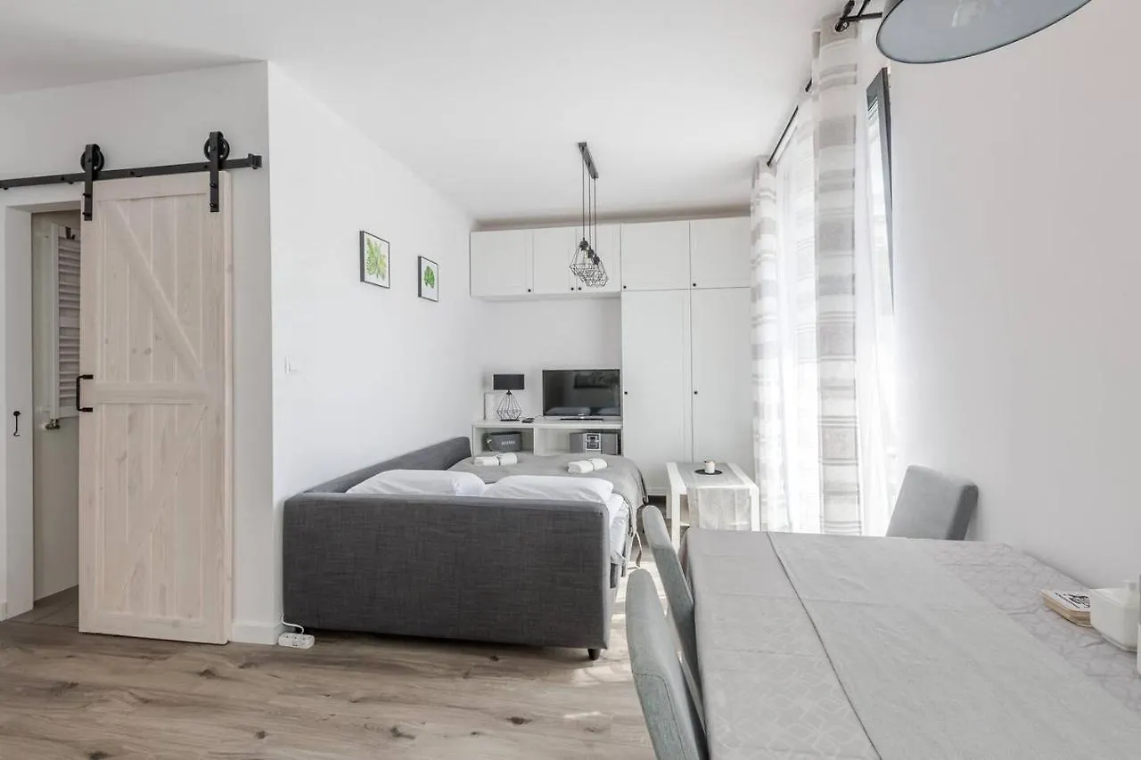 Golden Apartments Gdansk - Cozy Studio - Great Location&Kollotaja 0*,  Poland